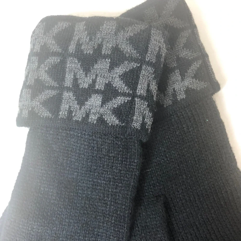 Michael Kors MK Knit Gloves Black Charcoal Gray